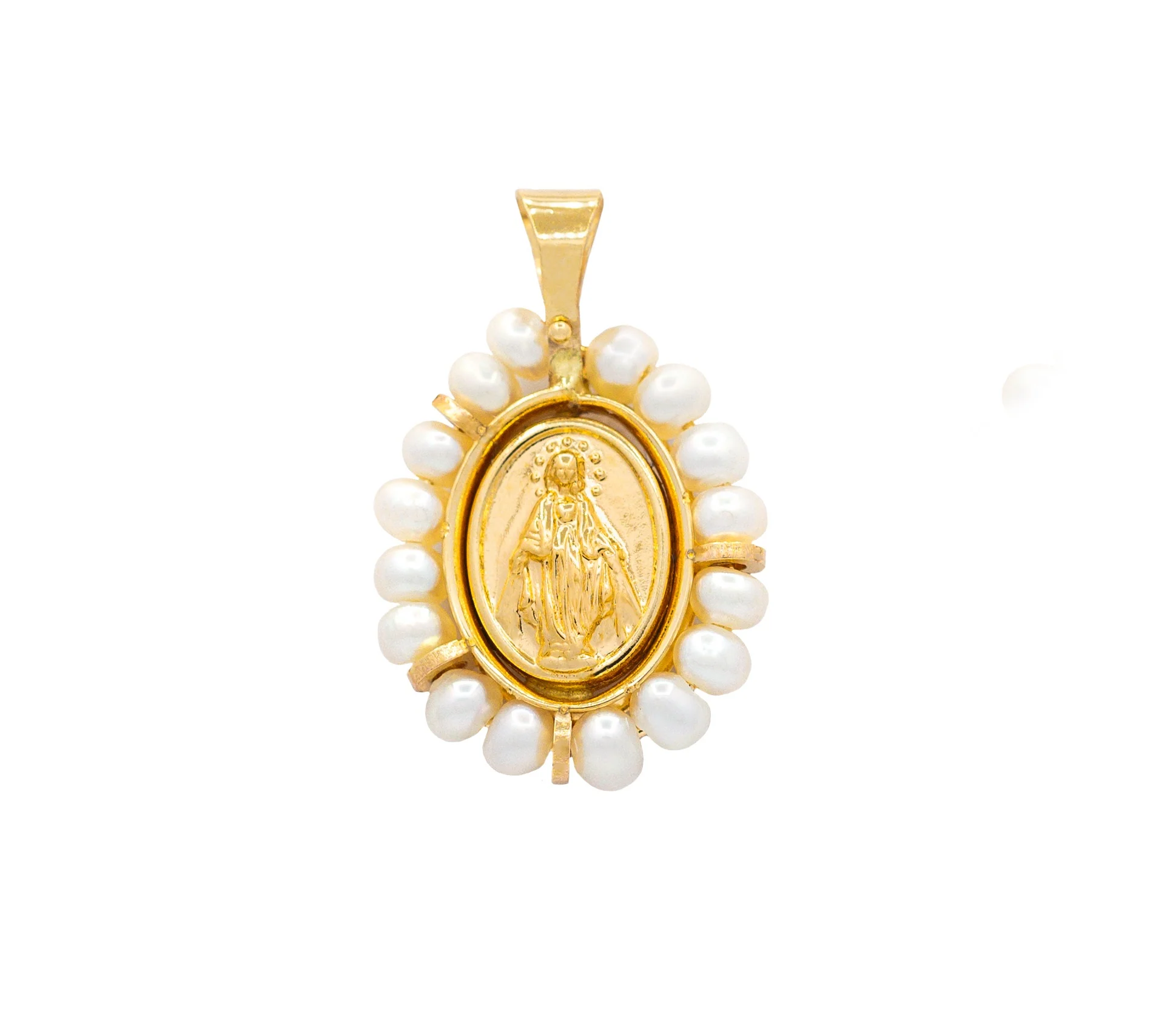 Miraculous pendant with Pearls