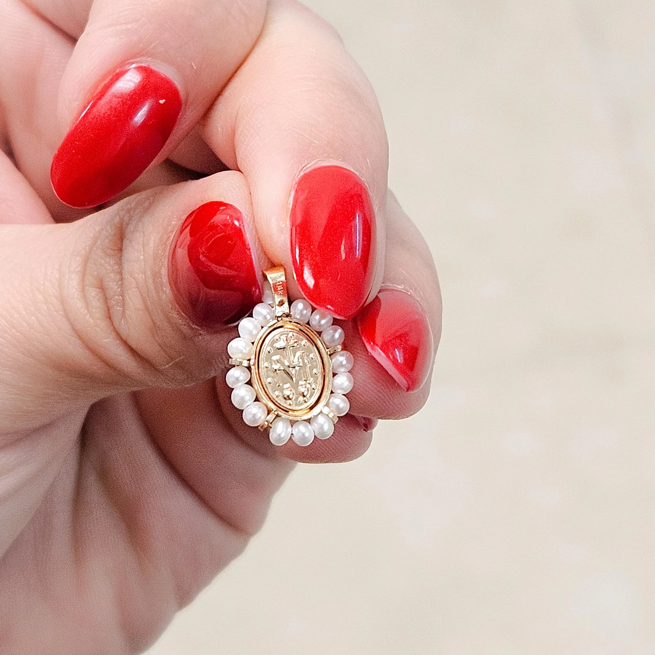 Miraculous pendant with Pearls - Image 3