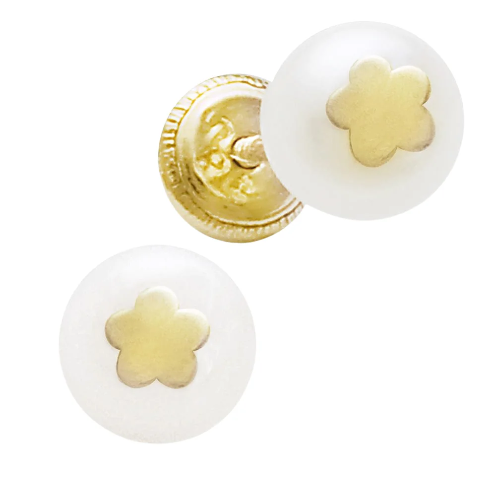 Gold Heart or Flower Accent Motif on Pearl Stud Earring - Image 5