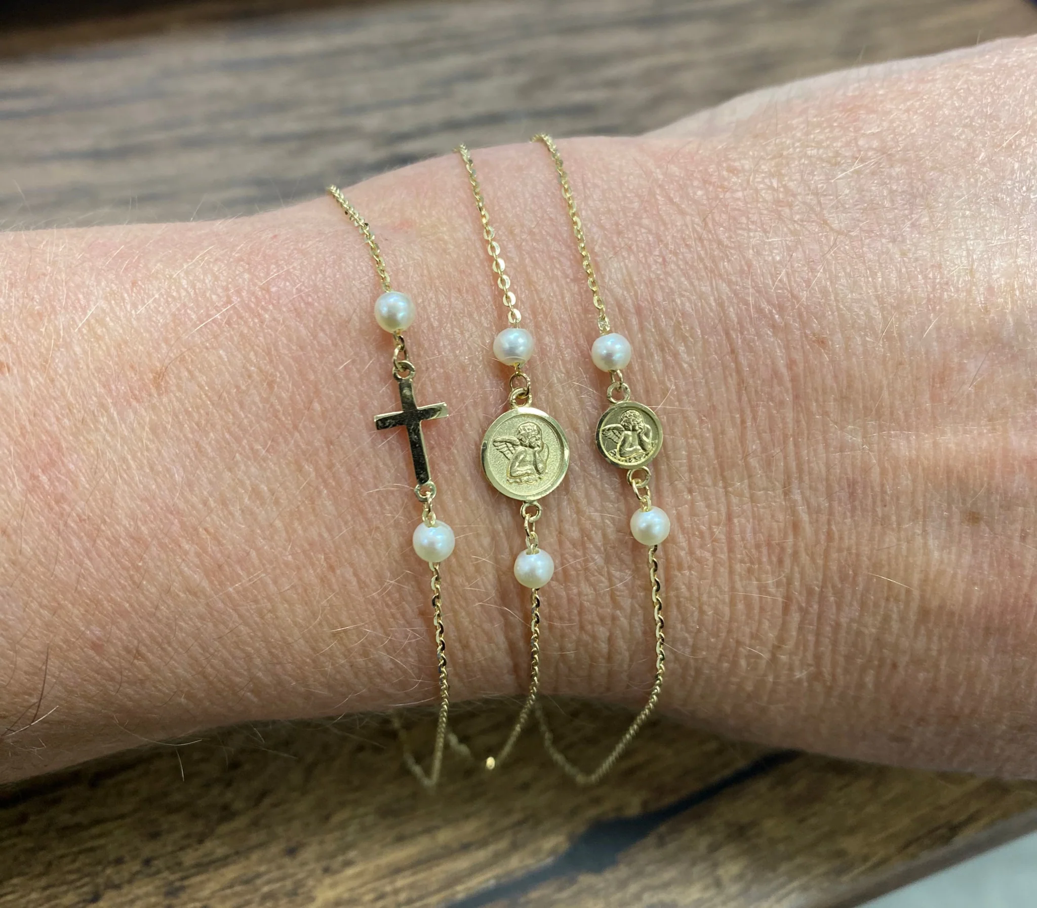 Miniature Angel Medal with Pearls Bracelet - Image 2