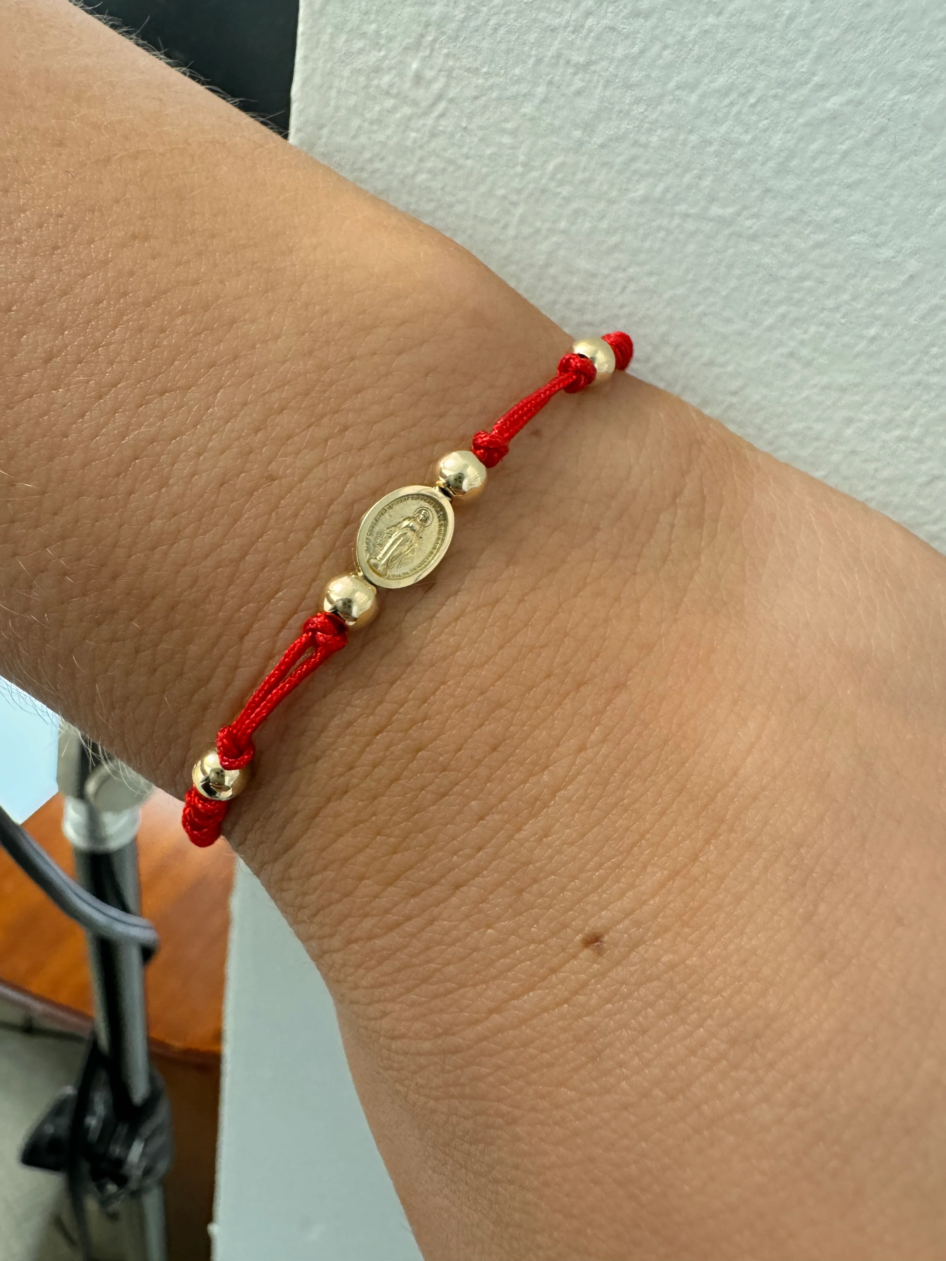 Miraculous or Guadalupe small Medal Macrame Bracelet - Image 8