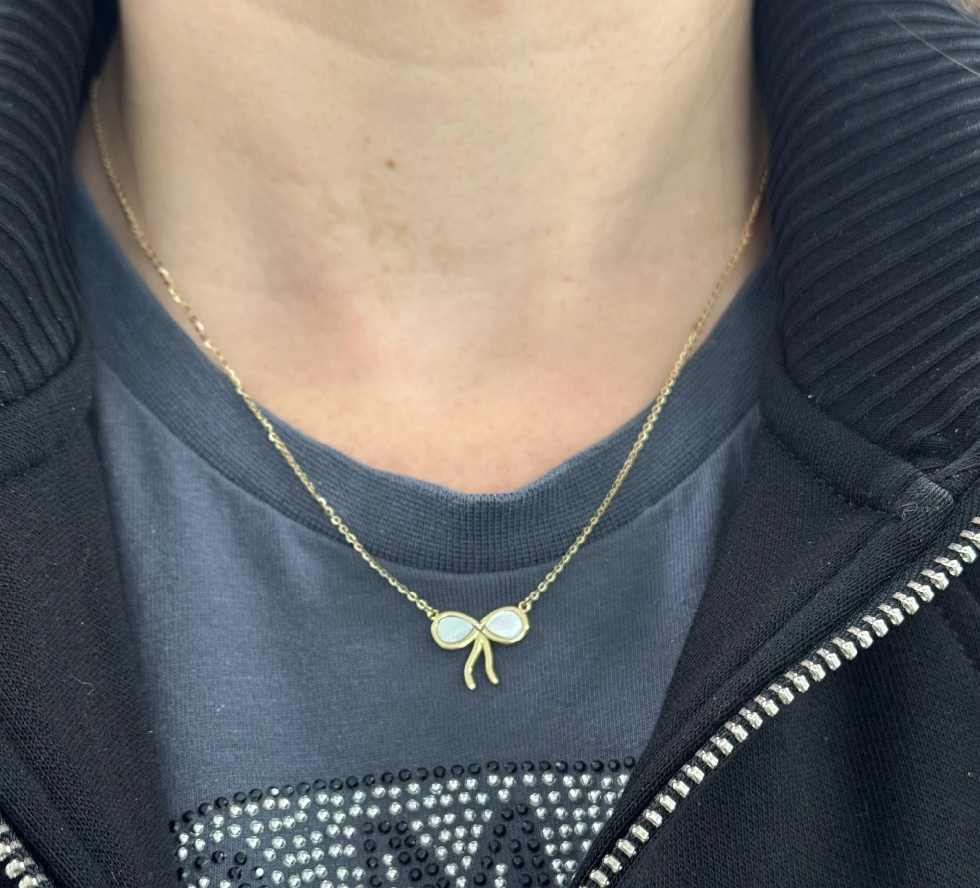 Mother of Pearl Single Bow Necklace - Image 2