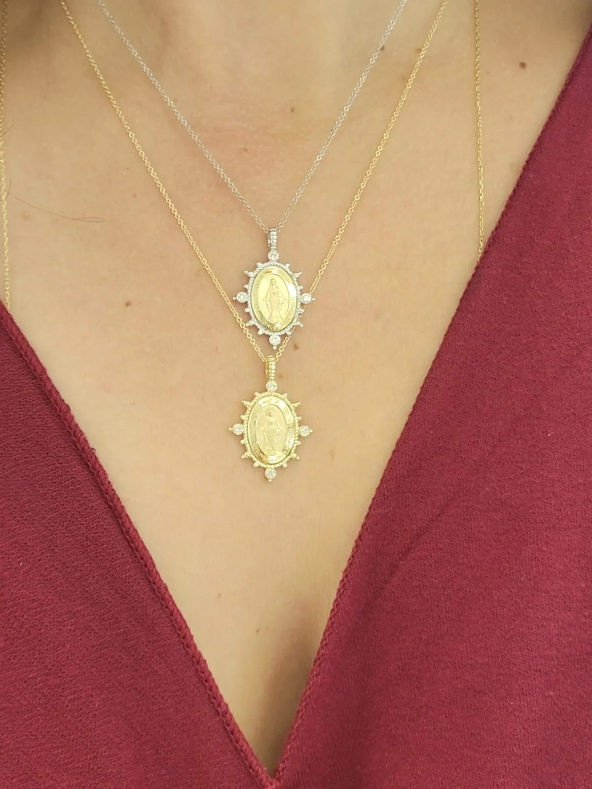 North South East West Beaded Diamond Miraculous Medal Necklace - Image 3
