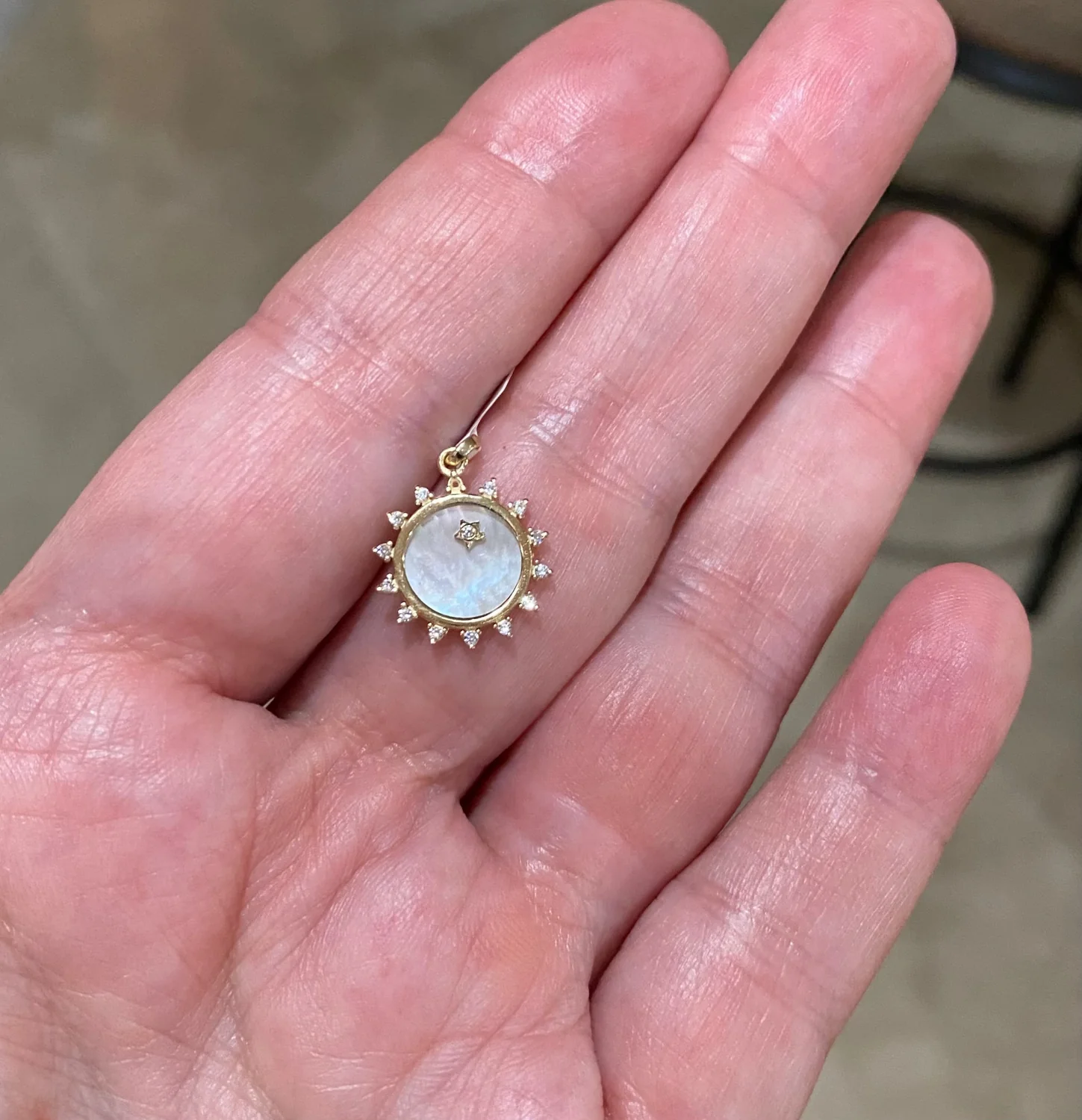 Round Mother of Pearl Celestial Pendant 14mm - Image 3