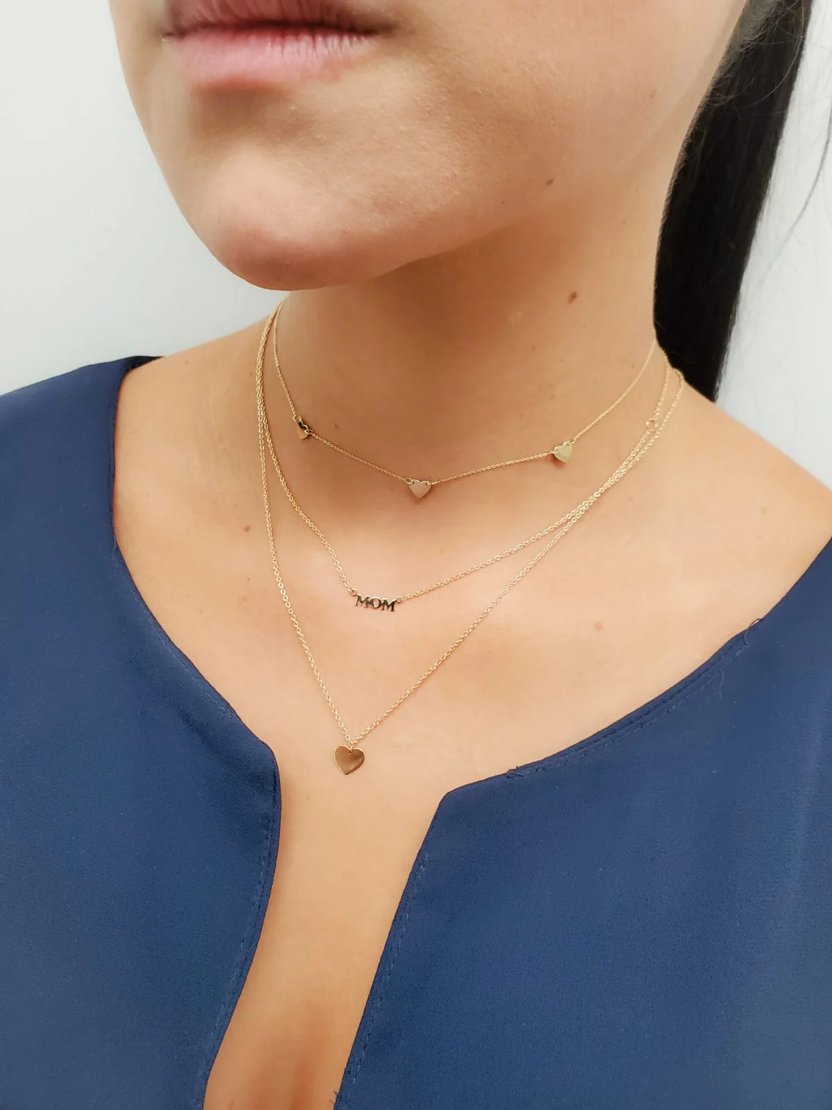 Small Three Heart Choker Necklace - Image 3