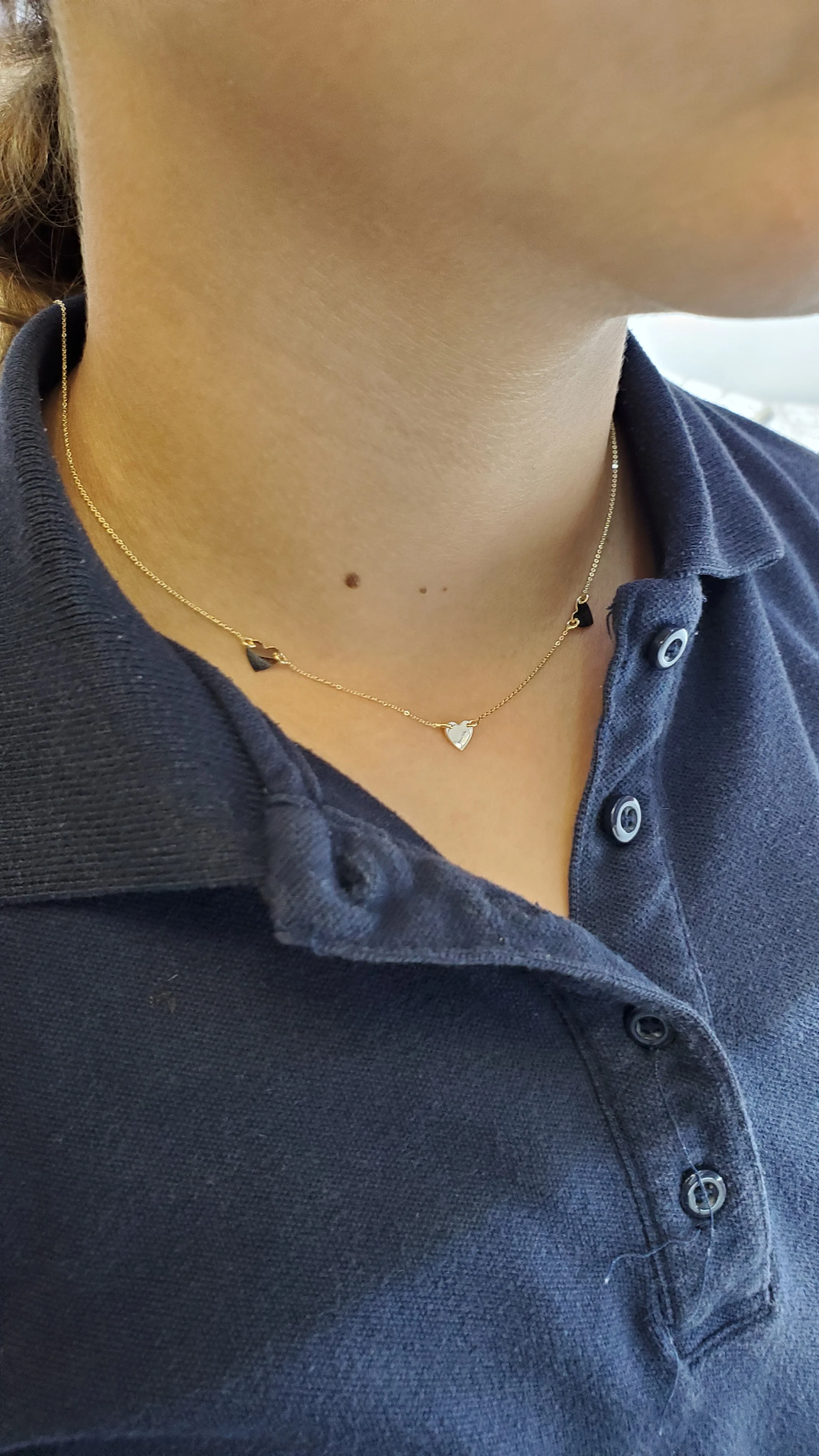 Small Three Heart Choker Necklace - Image 4