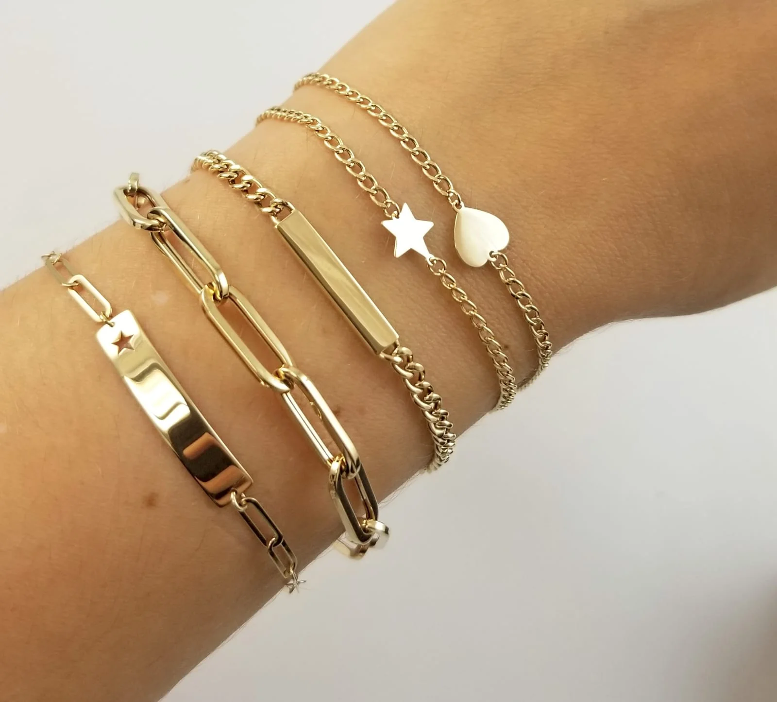 Thin Curb Link Single Star Bracelet - Image 2